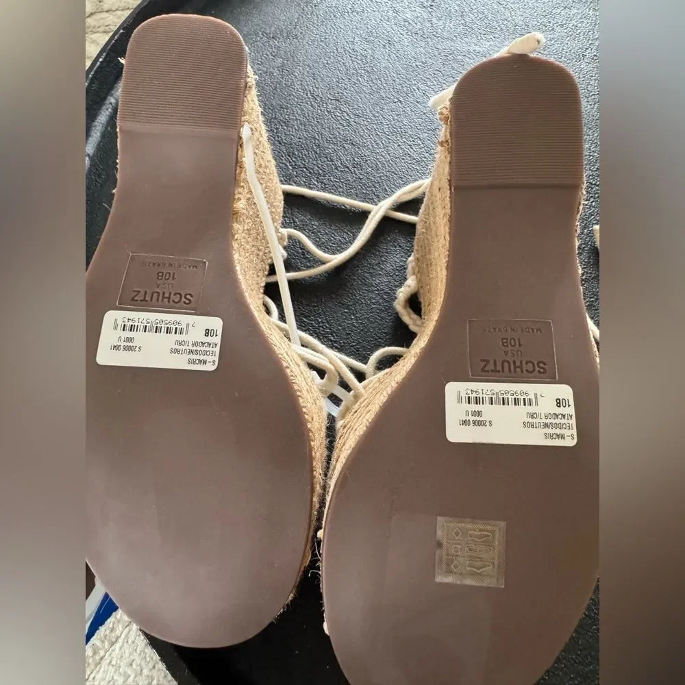 SCHUTZ new without
